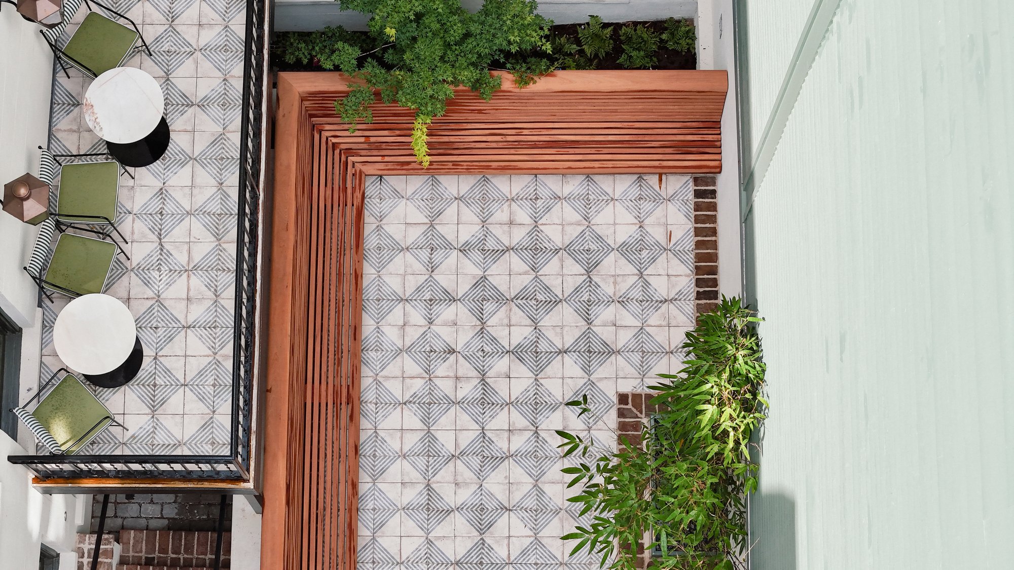 Exterior.2