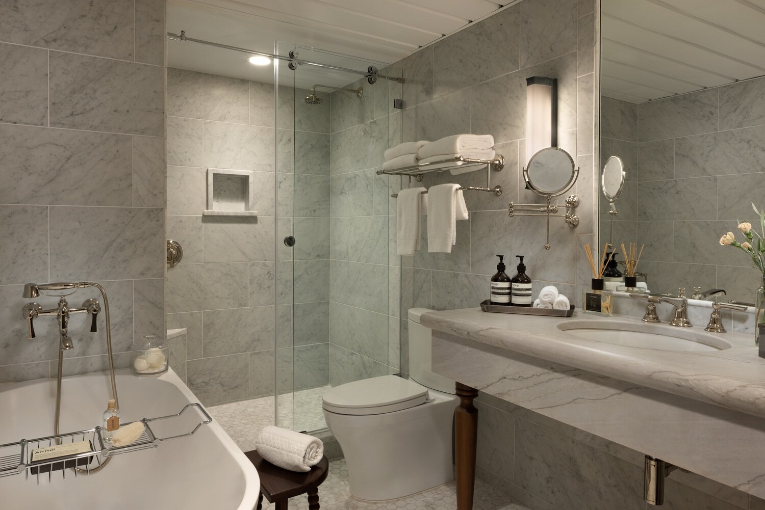REV Room 10 2nd Floor Main Level Bathroom