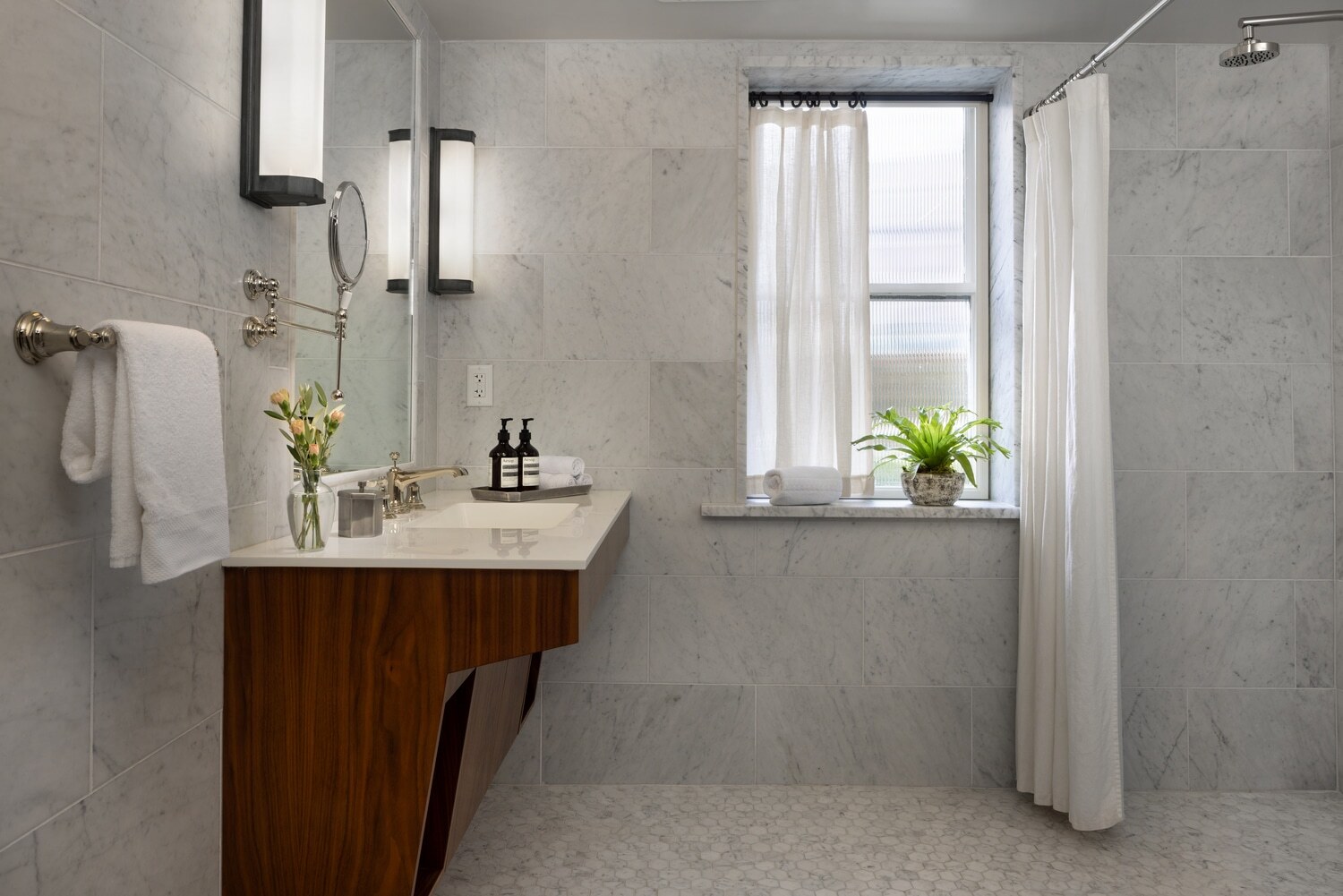 REV Room 4 Garden Level Bathroom ADA