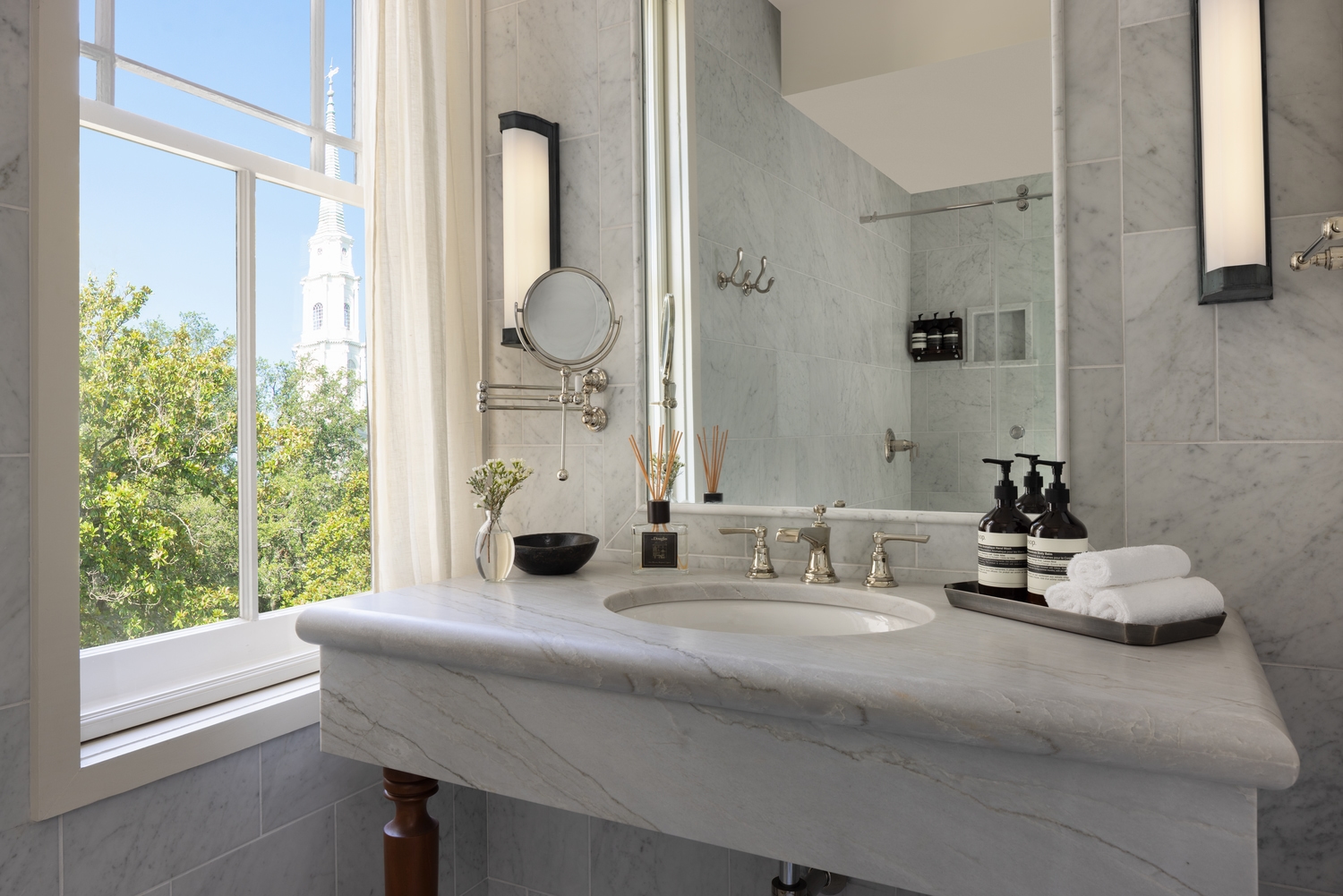 Room 11 2nd Floor Bathroom